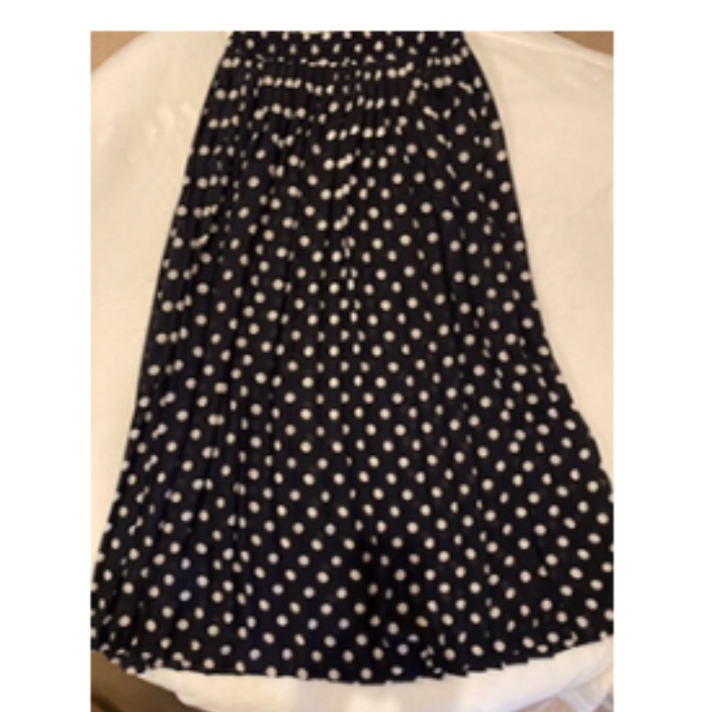 Dressy navy polka shear pleated maxi skirt like new size m/L